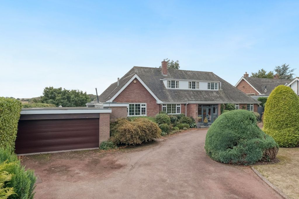 Property photo 1 of 33