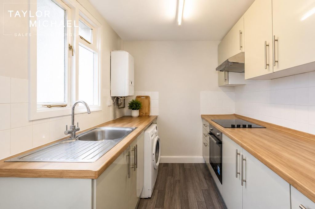 Property photo 1 of 16 Kitchen