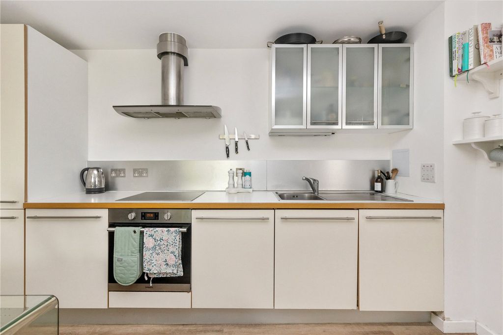 Property photo 3 of 12 Picture No. 17