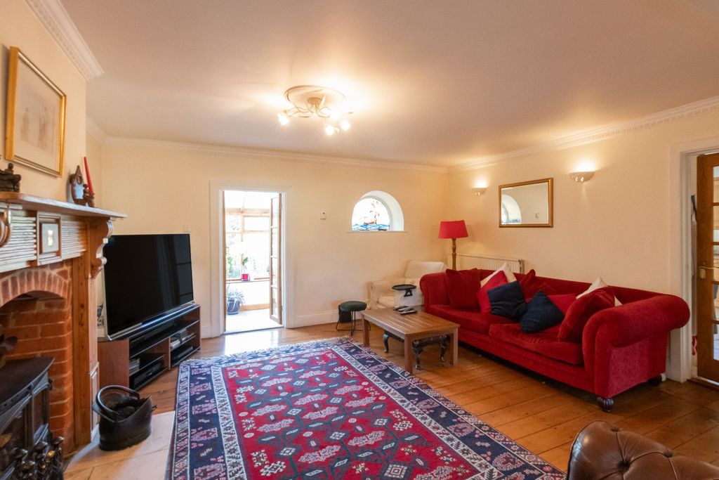 Additional image 4 of 5 bed detached house for saleRoute De La Charruée, Vale, Guernsey GY6