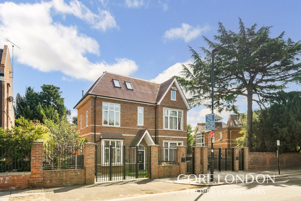 Property photo 1 of 9