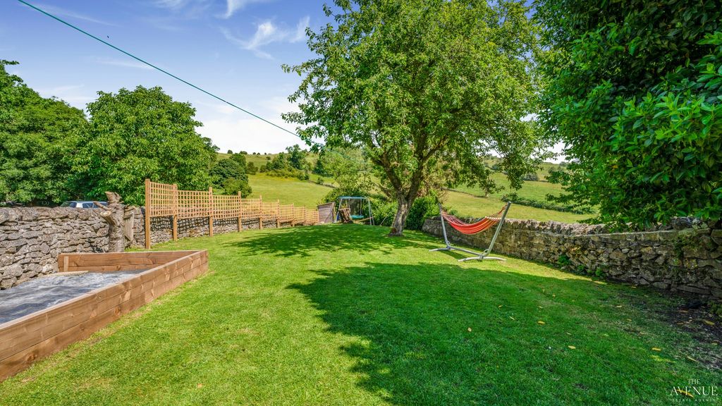 Property photo 2 of 32 5249963