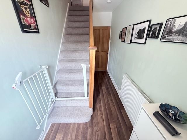 Property photo 2 of 18 Hallway.Jpg