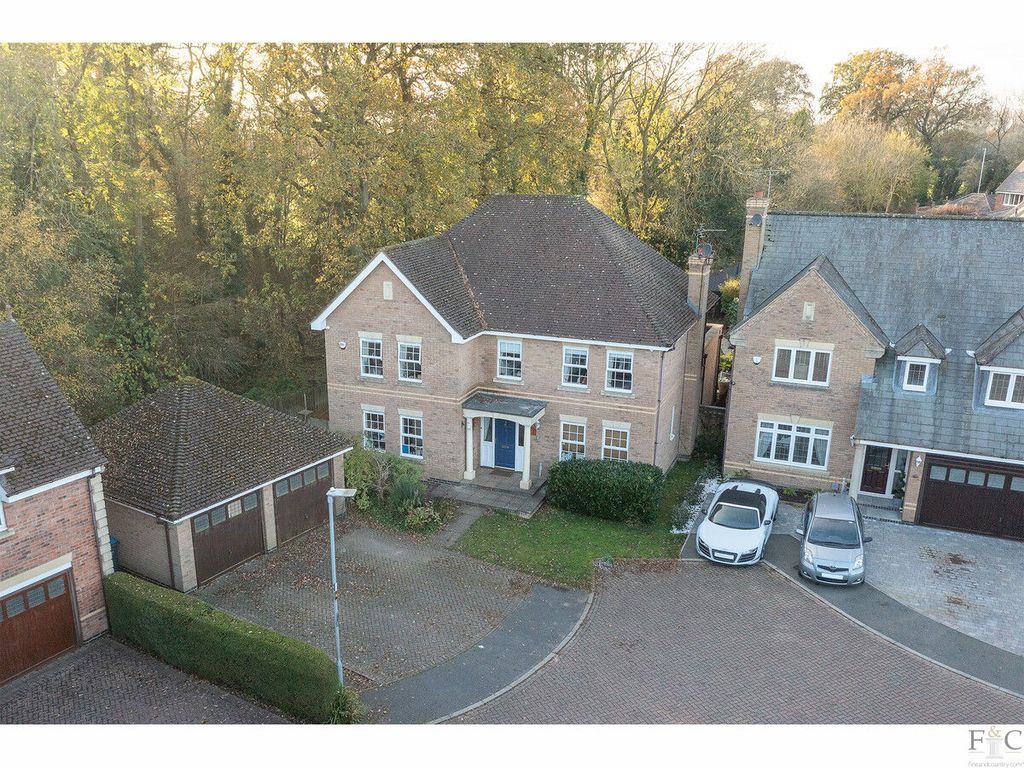 Property photo 1 of 27