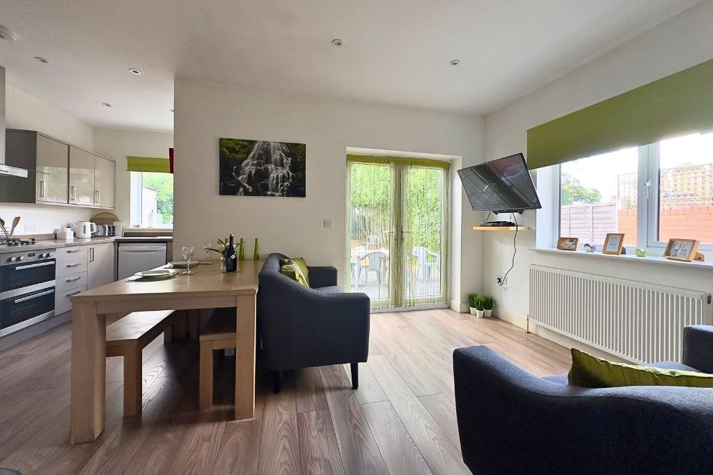 Property photo 2 of 12 4028662
