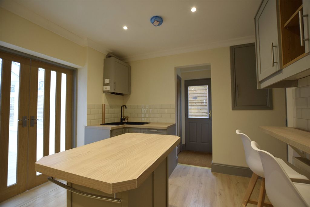 Property photo 3 of 13 Picture No. 34