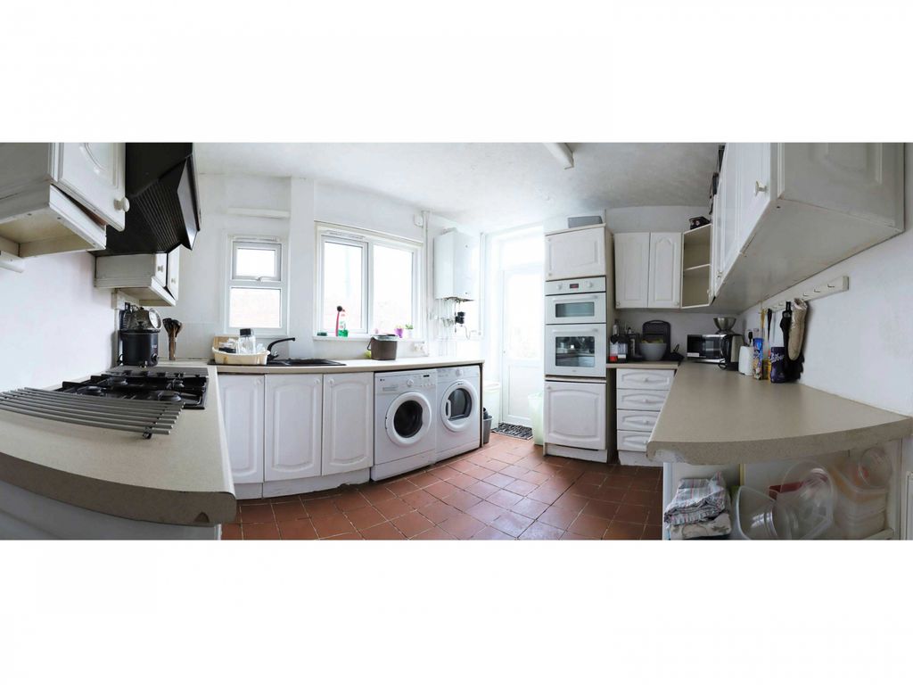 Property photo 1 of 12 5 Bedroom Student Accommodation.