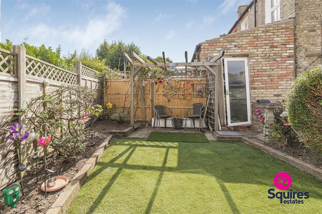 Property photo 3 of 28