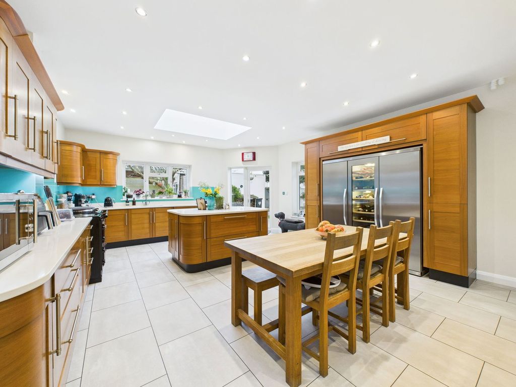 Property photo 3 of 22