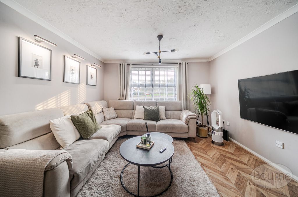 Property photo 2 of 18 7855c350-7d24-47d...