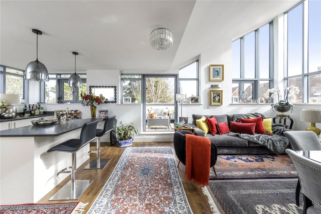 Additional image 7 of 2 bed flat for saleUplands Road, Guildford, Surrey GU1