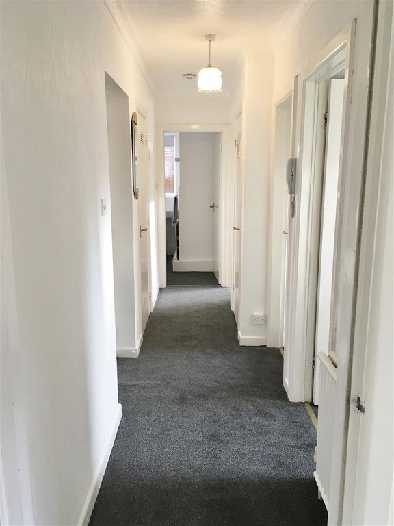 Property photo 3 of 20 Hall