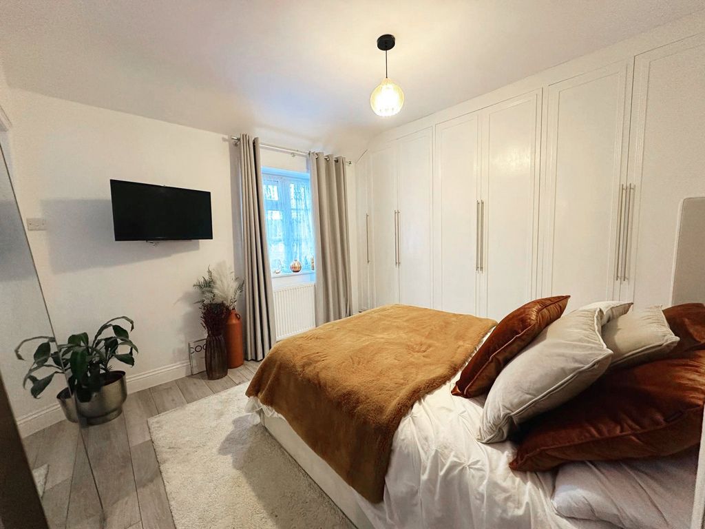 Property photo 3 of 9 Picture 3