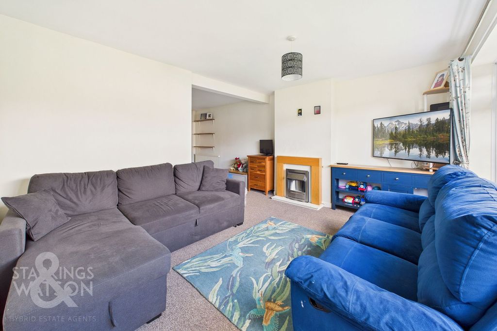 Property photo 2 of 20