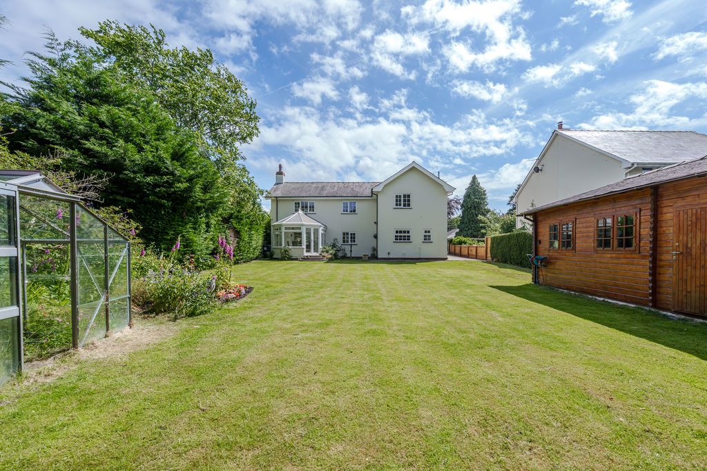 Property photo 3 of 33 Photo 24