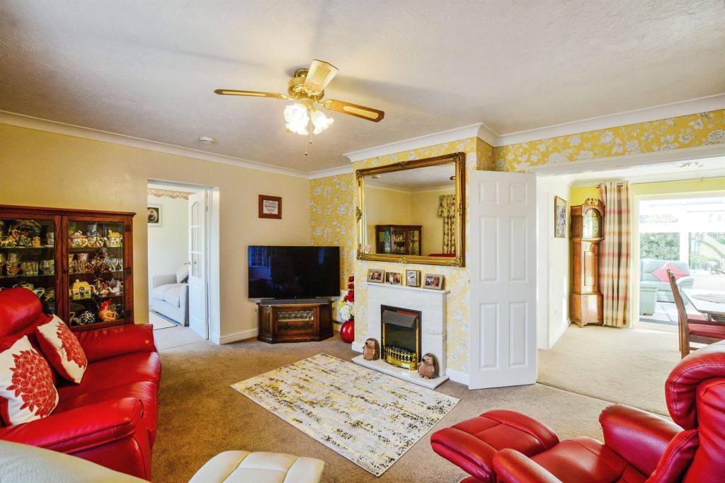 Property photo 3 of 24