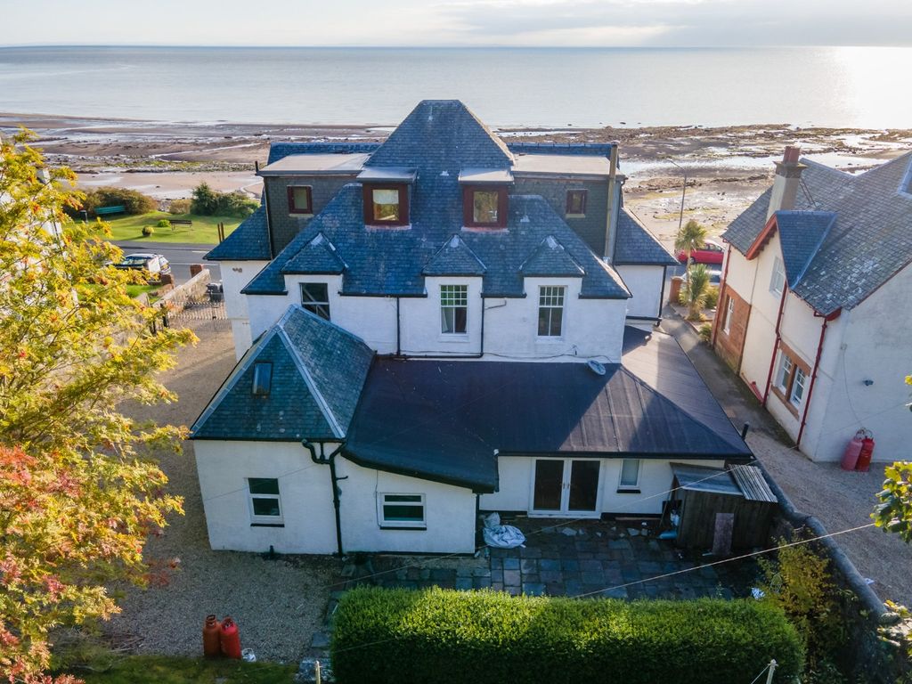 Property photo 3 of 58 3685146