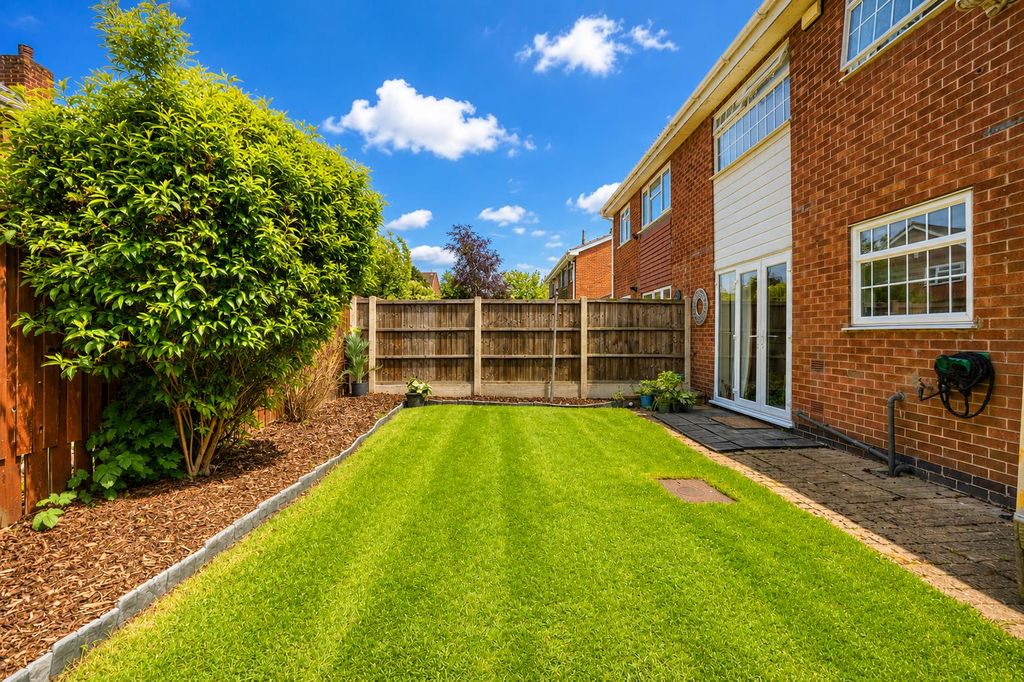 Property photo 2 of 17 E5d8A873-1c4F-47A4-Bc91-9443c307B6c4.Png