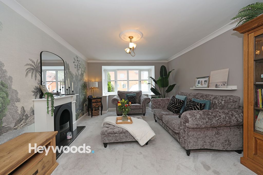Property photo 2 of 46