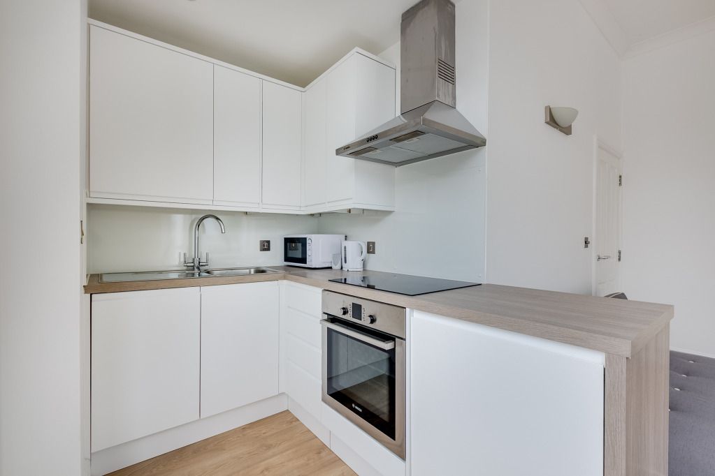 Property photo 3 of 9 Picture 4