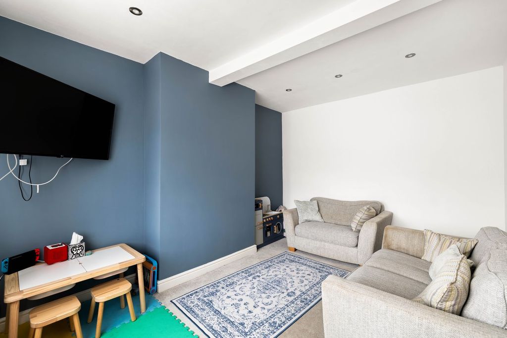 Property photo 2 of 14