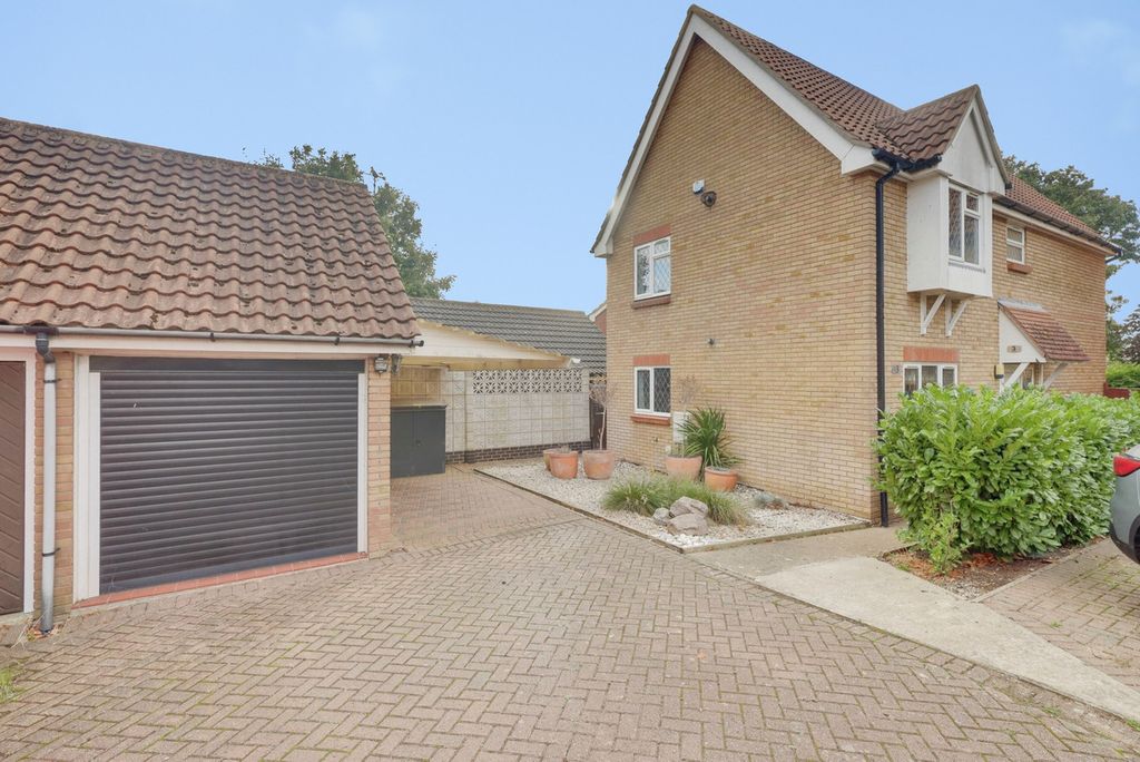 Property photo 1 of 24