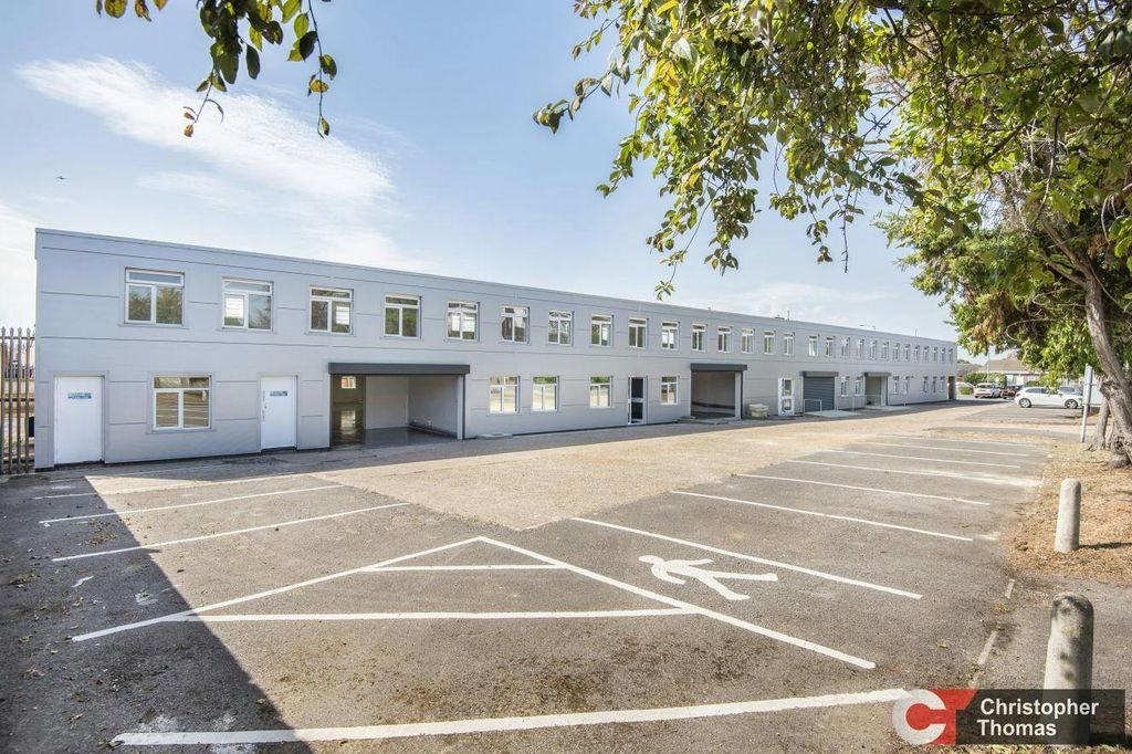 Property photo 2 of 4 Bd584E10-B467-46B3-A511-Bd69Ecd3F04A.Jpg