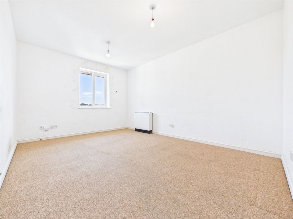 Property photo 3 of 8 Picture No. 04