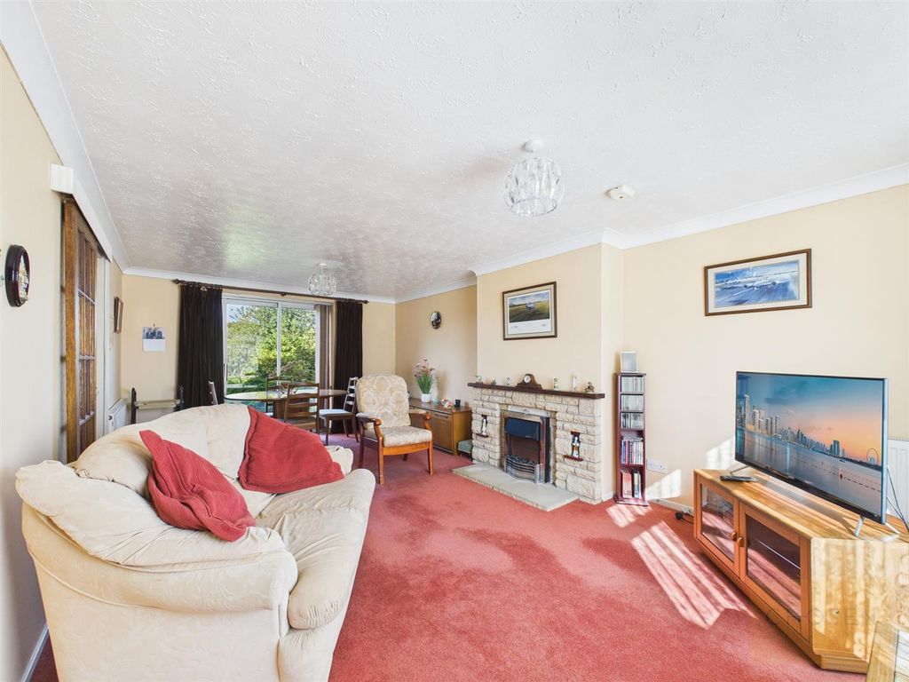 Property photo 2 of 14