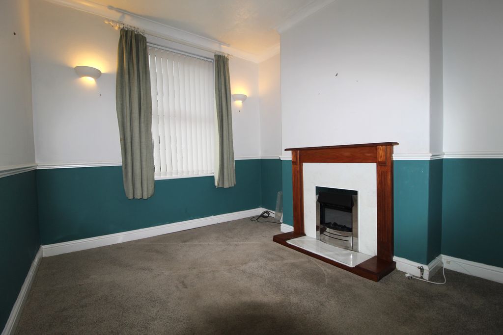 Property photo 2 of 10