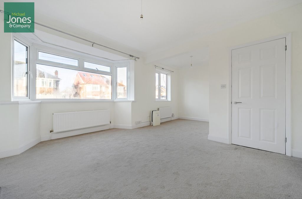 Property photo 3 of 10 Living Room