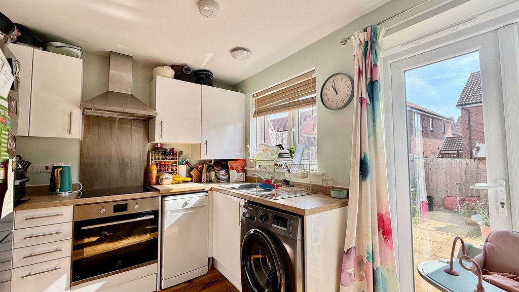 Property photo 3 of 9