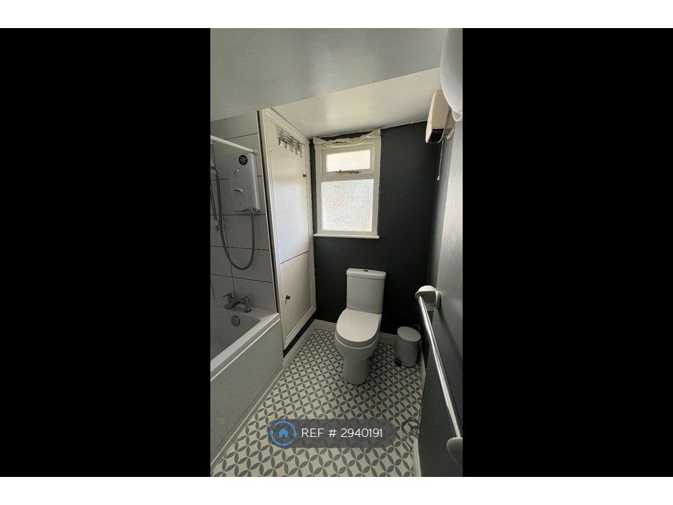 Property photo 2 of 3