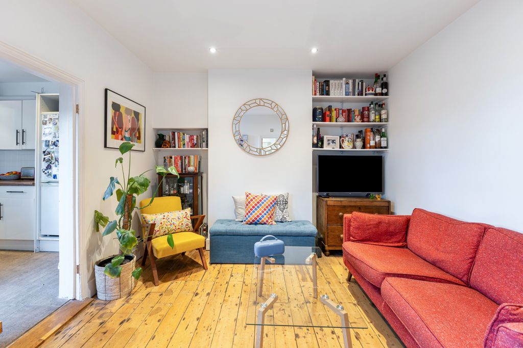 Property photo 2 of 11