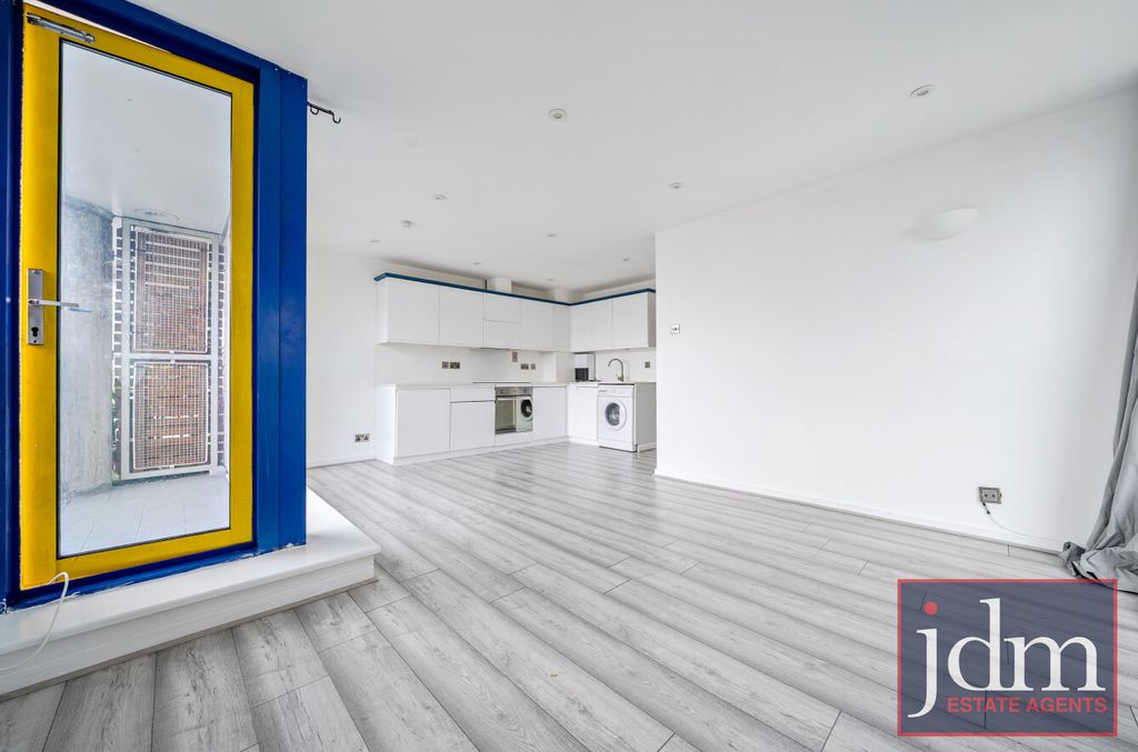 Property photo 2 of 9 Da0Ed2A4-E42c-4Ad...