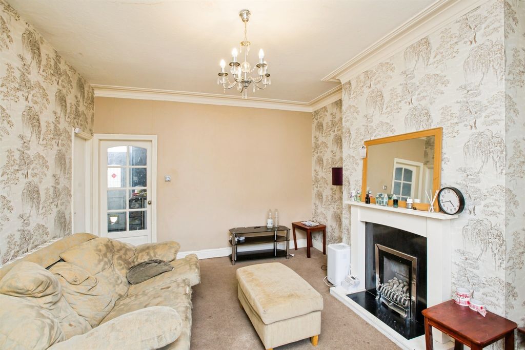 Property photo 3 of 14