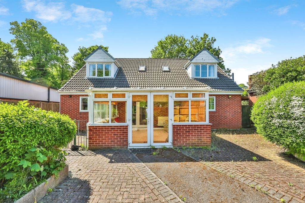 Property photo 3 of 17