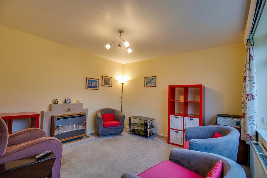 Property photo 2 of 10 Living Room