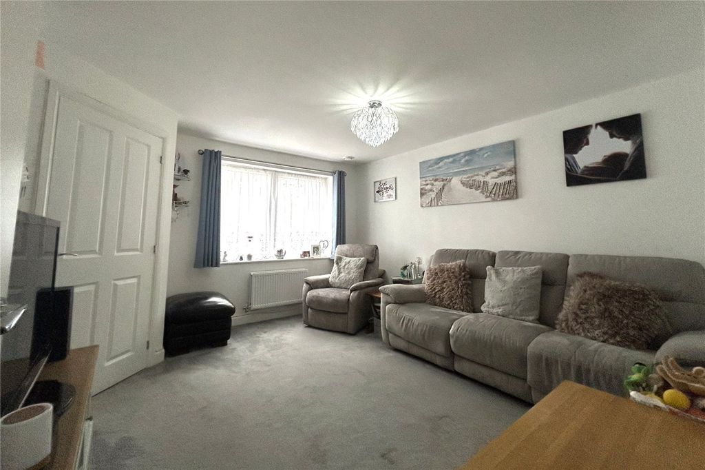 Property photo 2 of 16 Picture No. 10