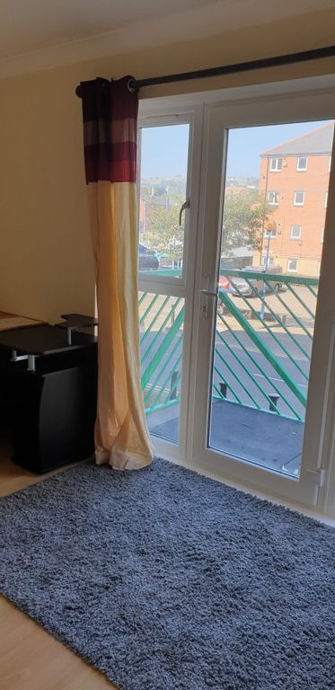 Property photo 1 of 10 Balcony