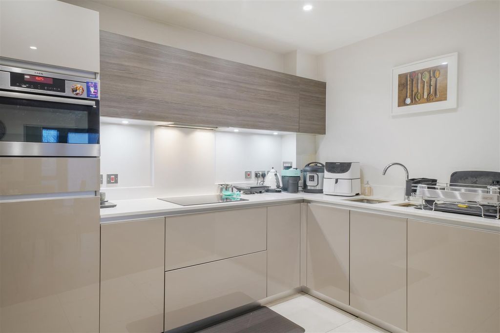 Property photo 3 of 15 225 Williams Way - Qr3T3Wgqwvifsnluqbjc.Jpg