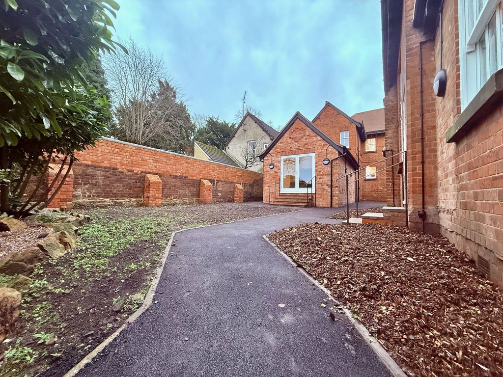 Property photo 1 of 26