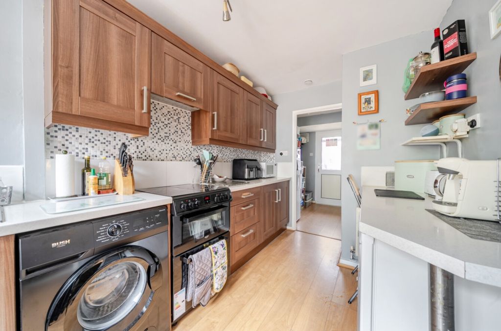 Property photo 3 of 27 1494563-9-6A5A11c5Afe73