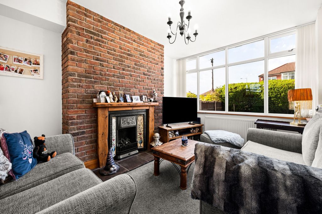 Property photo 3 of 25