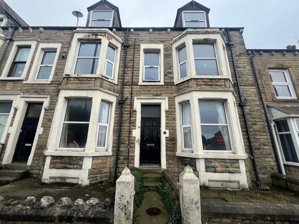 Property photo 1 of 2