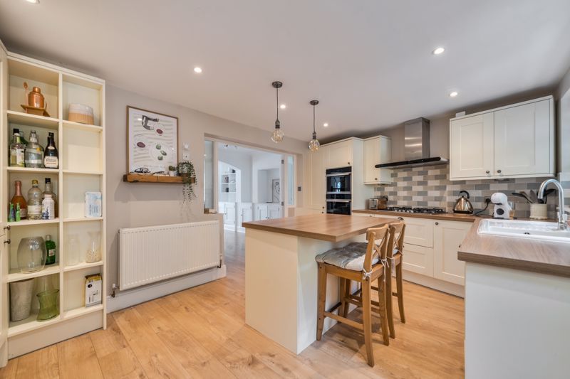 Property photo 2 of 22 Kitchen