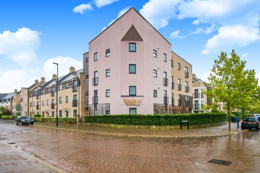 Property photo 1 of 8