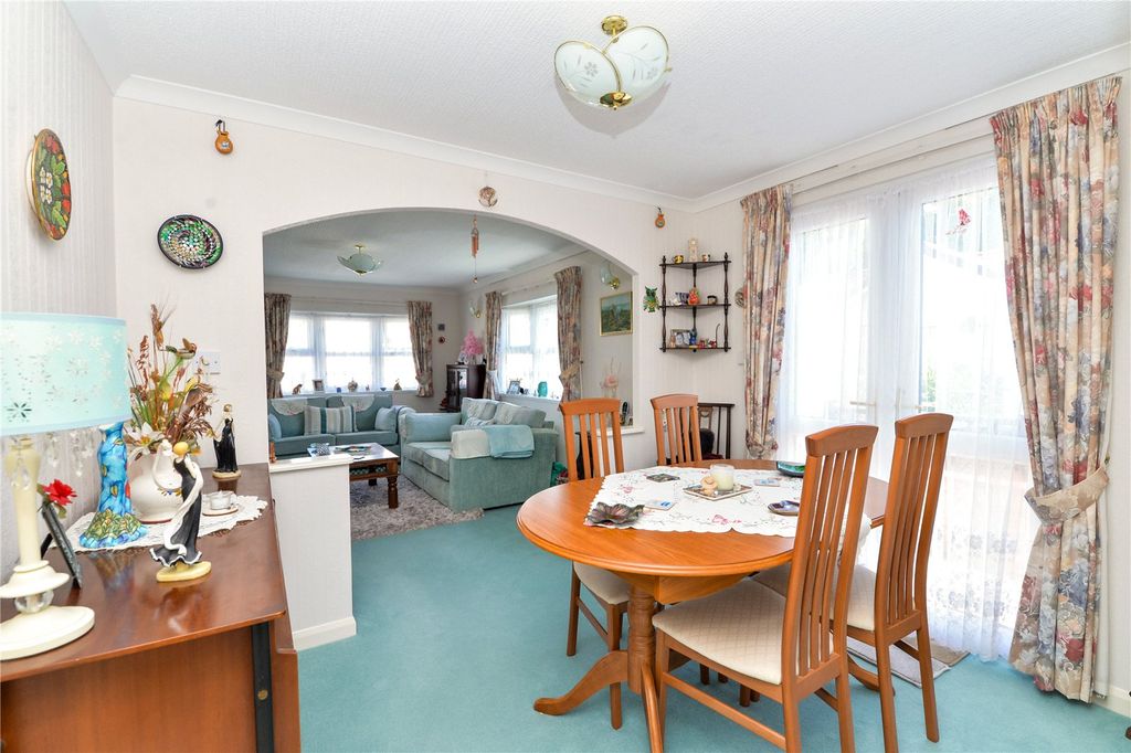 Property photo 3 of 19 Picture No. 23