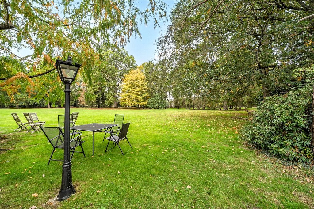 Additional image 17 of 2 bed flat for saleReading Road, Arborfield, Reading, Berkshire RG2