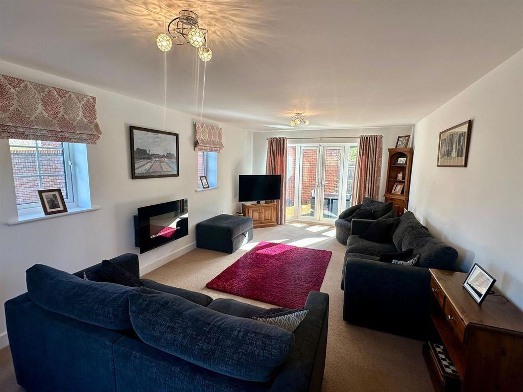 Property photo 2 of 25